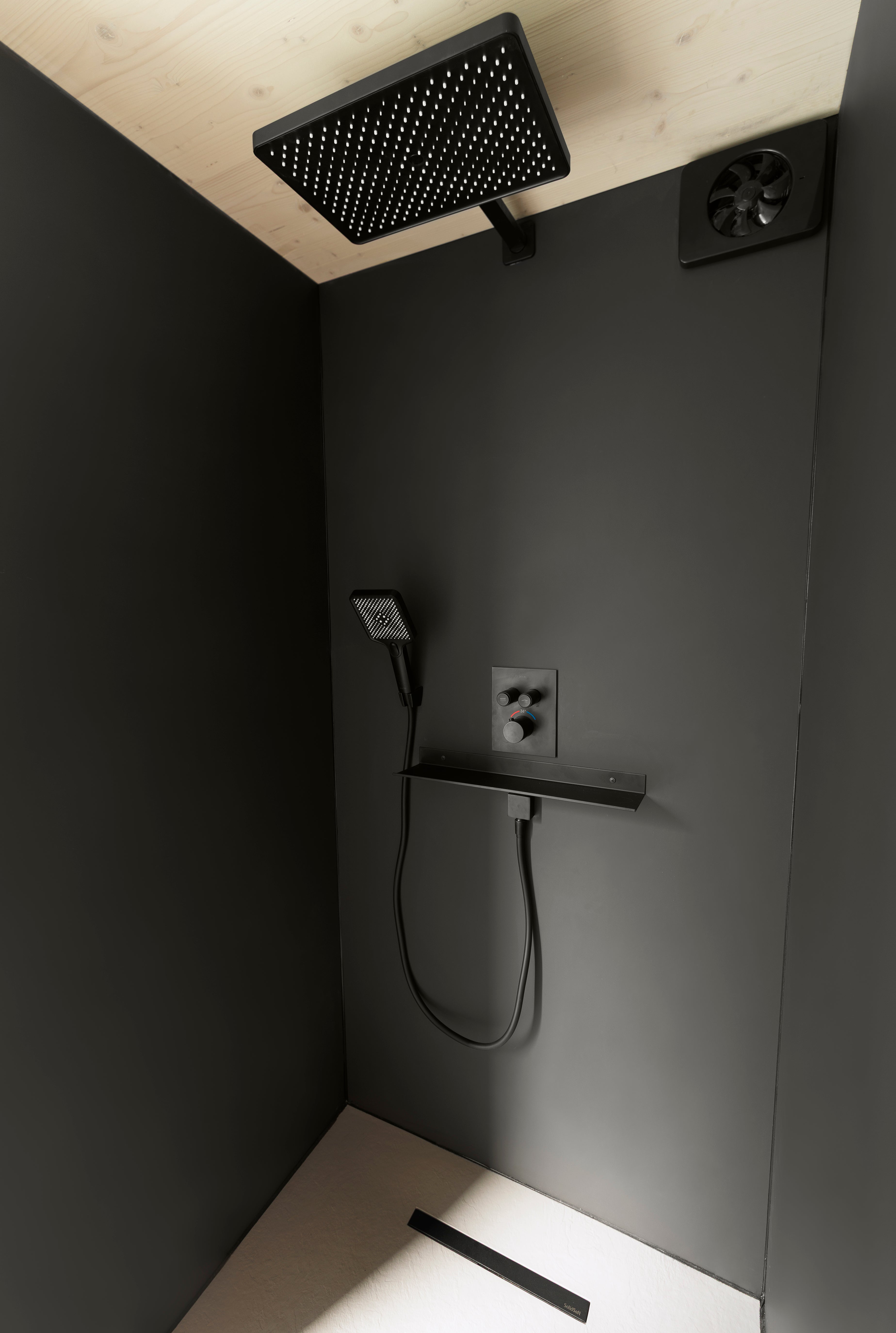 Genevas St. Moritz Light Gray – Luxury Pre-Assembled Outdoor Sauna with Lounge & Shower Cabin