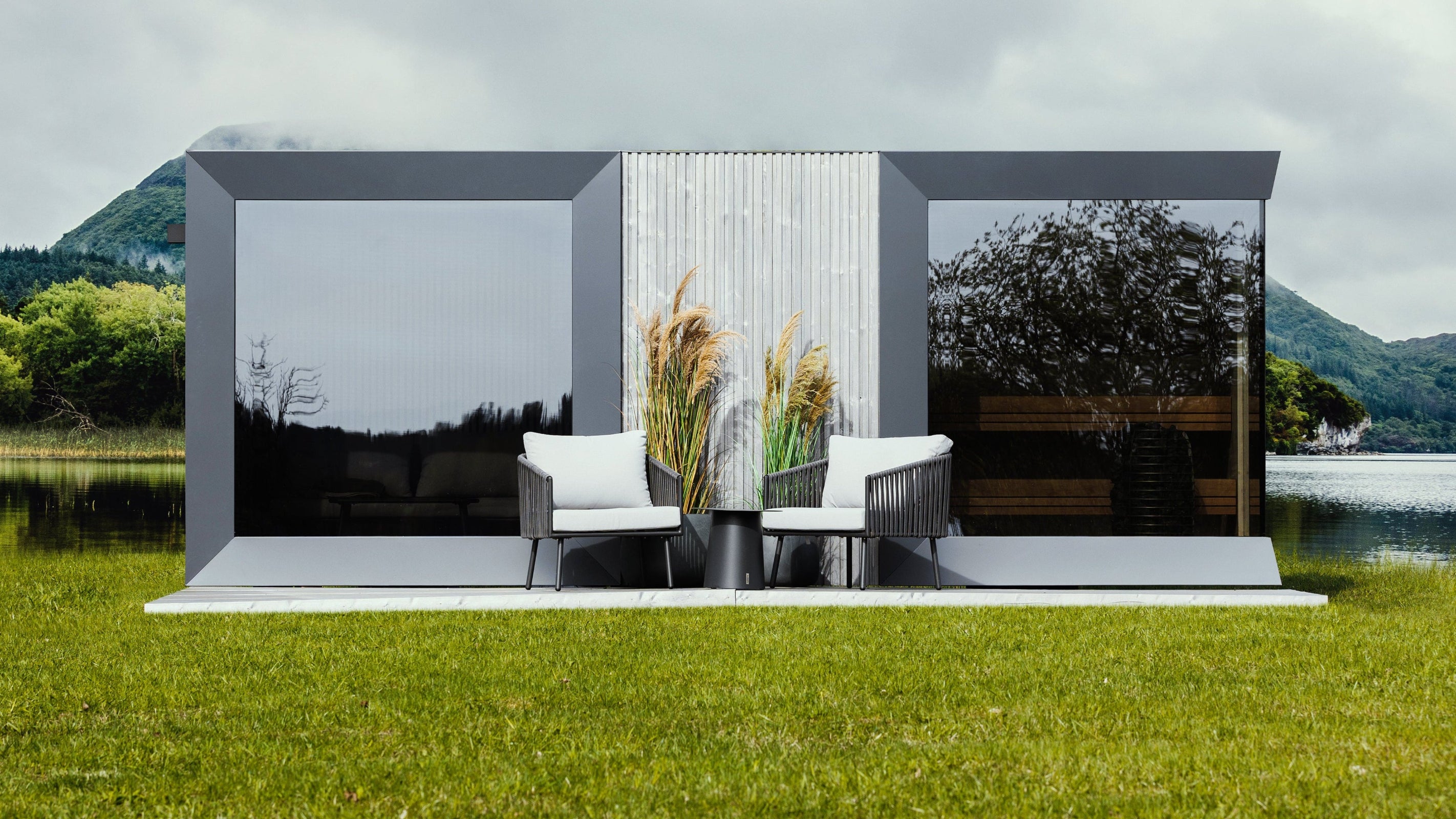 Genevas St. Moritz Anthracite Gray – Pre-Assembled Outdoor Sauna with Lounge & Shower Cabin
