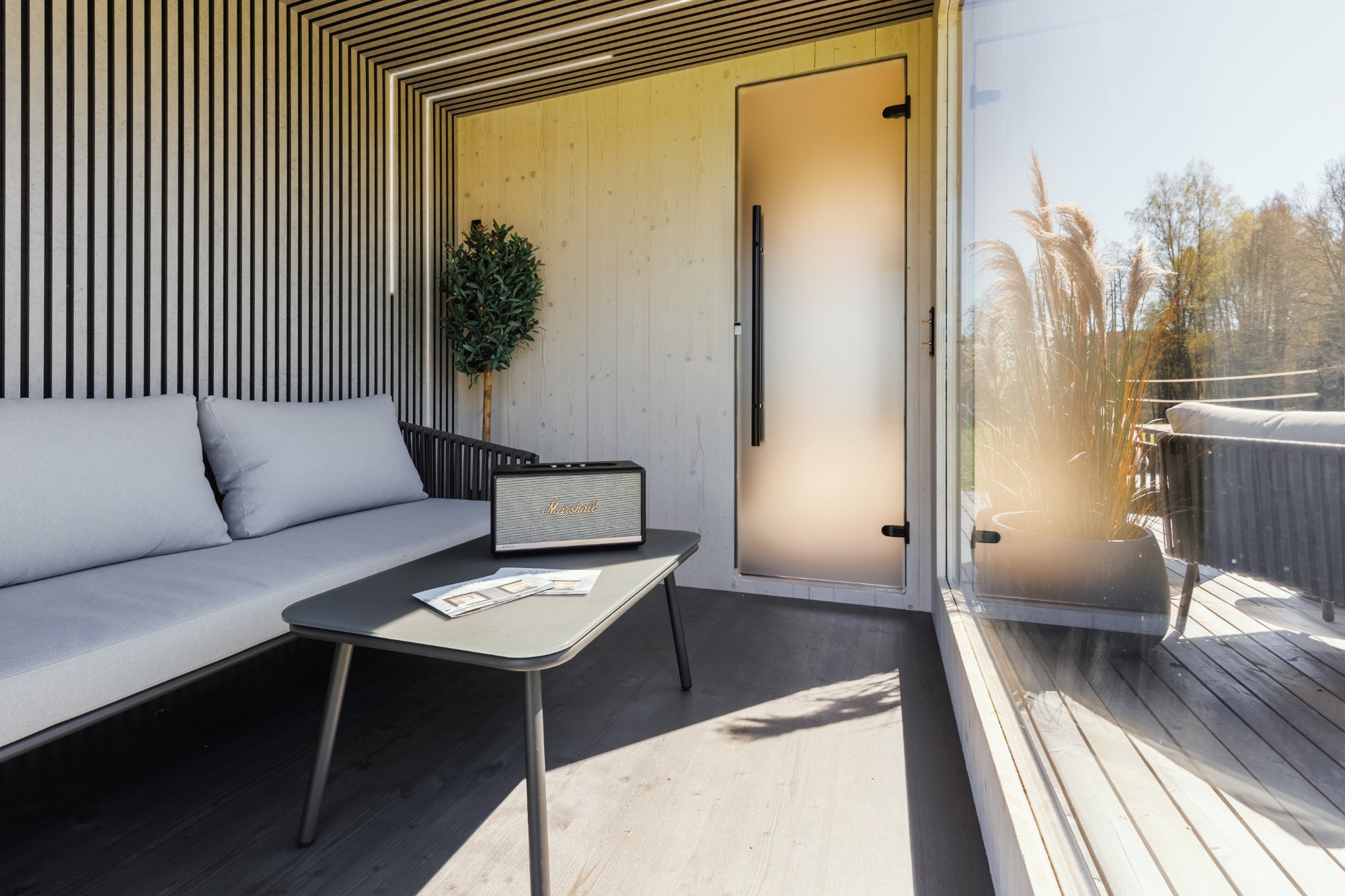 Genevas St. Moritz Light Gray – Luxury Pre-Assembled Outdoor Sauna with Lounge & Shower Cabin